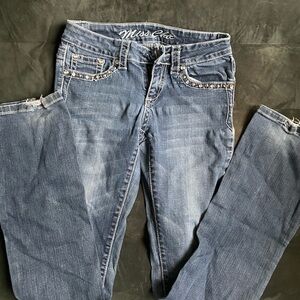 Miss chic, size 1, and very cute.